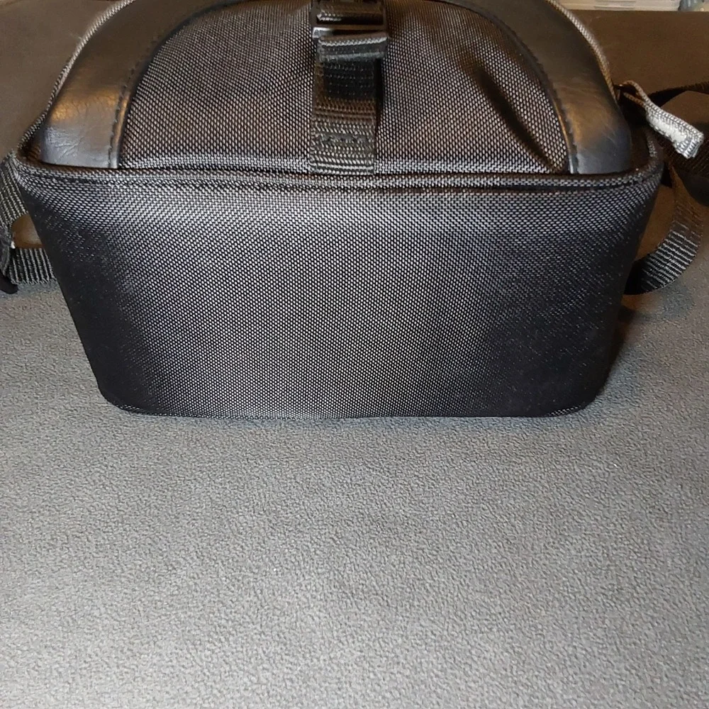 Sony LCS-X20 Camera Camcorder Soft Carrying Bag Adjustable Shoulder Strap BLACK